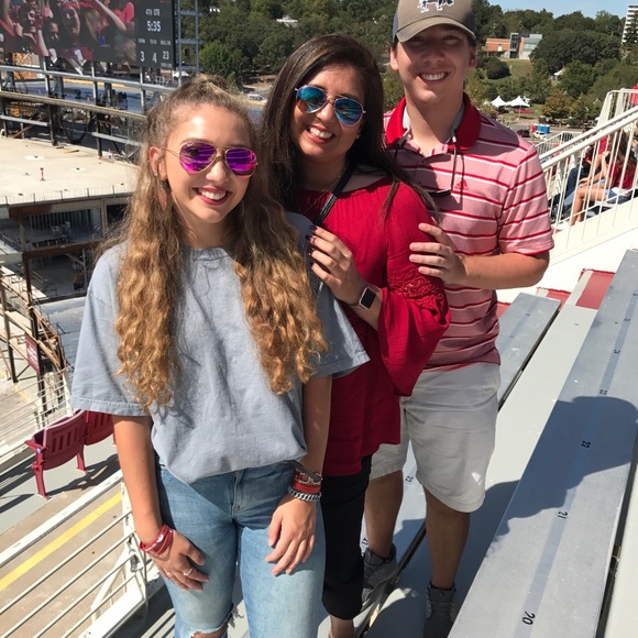 Meet your Posher, Janell - Picture 5 of 8